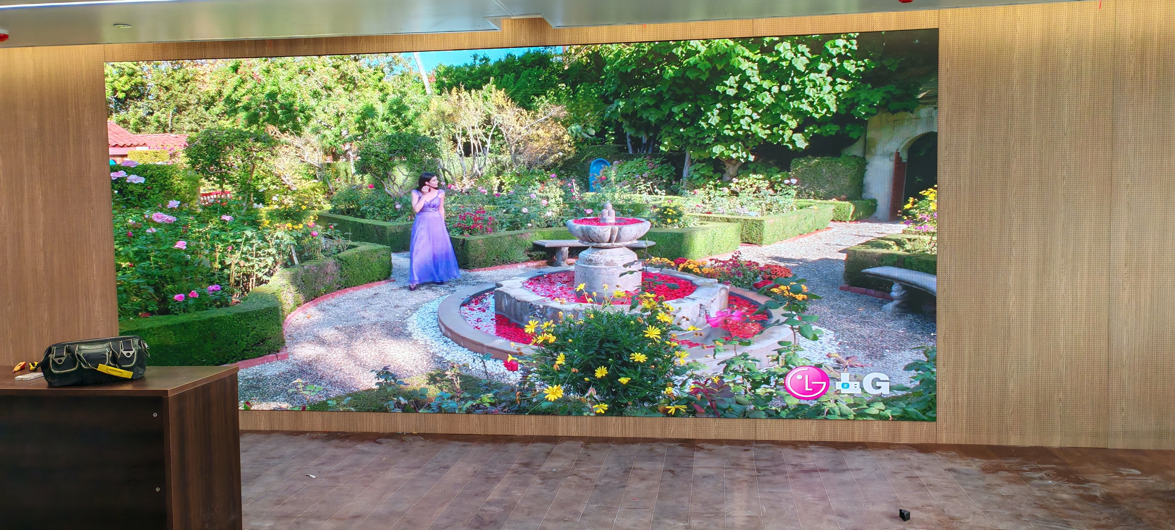 无锡新吴区城建集团12楼会议室室内2.0全彩显示屏